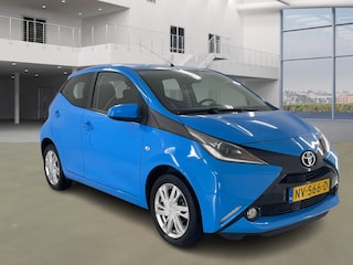 Toyota Aygo 1.0 VVT-i x-Sport AUT! 1e Eig! 17.488km NAP! Camera! VERWACHT!!
