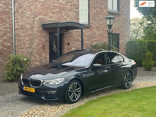 BMW 750i xDrive M-sport B&W Entertainment