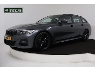 BMW 3-serie Touring 320i High Executive (PANORAMADAK, TREKHAAK WEGKLAPBAAR, CAMERA, NAVIGATIE, NL-AUTO, DEALER ONDERHOUDEN)