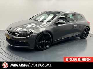 Volkswagen Scirocco 1.4 TSi Navigatie-Cr.contr-Clima-Stoelverwarming-Parkeersensoren-Lm19''velgen