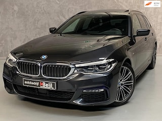 BMW 5-serie Touring 530d /M-Pakket /Pano /Headup /Trekhaak /Dodehoek