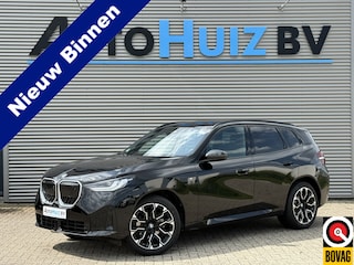 BMW X3 20 xDrive 208 PK M Sport Lederen interieur Trekhaak 20 inch Head-Up Display 360 Graden Camera ACC Stuurwielverwarming BMW Iconic Glow Keyless Entry