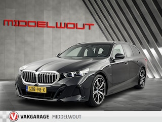 BMW 5-serie Touring 530e/M-Pakk/Pano/Trekh/Leder/20"/BTW/Ned.Auto