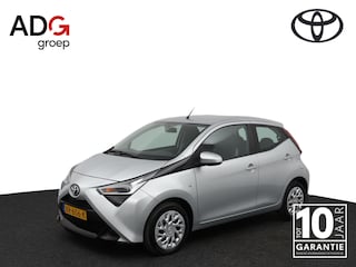 Toyota Aygo 1.0 VVT-i x-play | Groot scherm Multimedia | Parkeercamera | Airco |