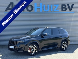 BMW X1 sDrive20i M Sport Pro Panoramadak Leer Adaptieve LED 19 Inch DAB Keyless Entry Carplay