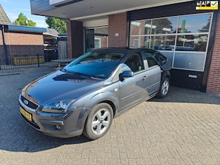 Ford Focus 1.8-16V Ambiente Flexifuel, Trekhaak, Airco, Cruise, Navi, NAP
