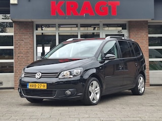 Volkswagen Touran CUP 1.4 TSI 140 pk - 7 persoons - panoramadak - navi - standkachel