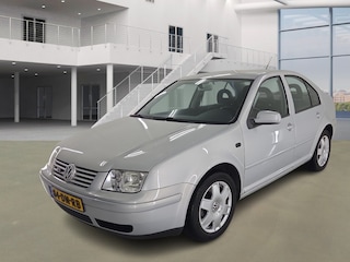 Volkswagen Bora 2.3 V5 Highline/AUTOMAAT/LAAG KM