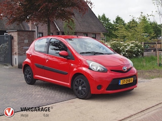 Toyota Aygo 1.0 VVT-i Comfort | Bluetooth | Airco | Elektrische ramen | 5-deurs |