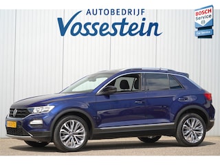Volkswagen T-Roc 1.0 TSI Style Business / Panoramadak / Camera / PDC V + A / Navigatie