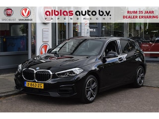 BMW 116i|Orig.NL|17"|Sportstoel|Led|Digitaal|Carplay|