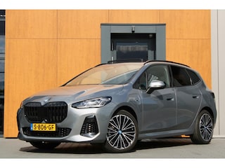 BMW 2-serie Tourer 230e xDrive | Pano | H&K | Trekhaak