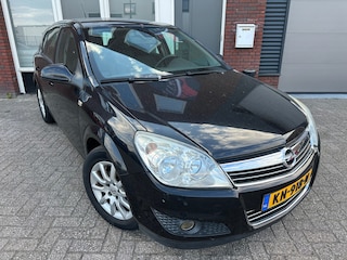 Opel Astra 1.6 Cosmo / Navi / PDC / Airco