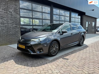 Toyota Avensis Touring Sports 1.8 VVT-i Lease Pro | Panorama | Camera | Clima | Dealer onderhoud |