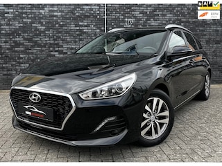 Hyundai i30 Wagon 1.4 T-GDI Premium 140pk Aut|Camera|Lane Assist|Trekhaak|Stoel&Stuurverwarming|LED&Xenon