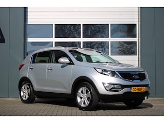 Kia Sportage 2.0 X-ecutive Plus Pack First Edition 163pk Clima/Cruise/Panodak/Bluetooth/PDC/RadioCD.AUX.USB/17"LM/Isofix/Trekhaak
