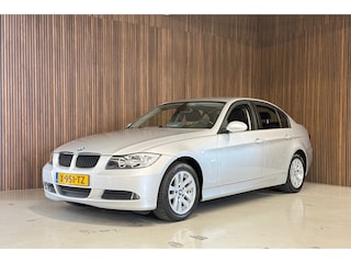 BMW 318i - Youngtimer - Carplay - Dealer