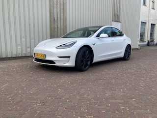 Tesla Model 3 Performance 4WD 486 pk  530 km WLTP 8 jaar garantie op accu 1e eigenaar