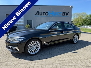BMW 520i High Executive Luxury Harman Kardon Schuif kantel dak Camera Trekhaak