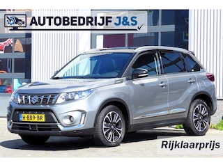 Suzuki Vitara 1.4 Boosterjet Stijl Automaat Pano Trekhaak All season Rijklaarprijs! | 12 Maanden Garantie | Onderhoudsbeurt | Mobiliteitservice |