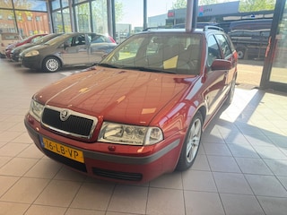 Skoda Octavia Combi 2.0 Elegance PDC LMV CLIMATE APK 12-25 BJ 2002 !!!