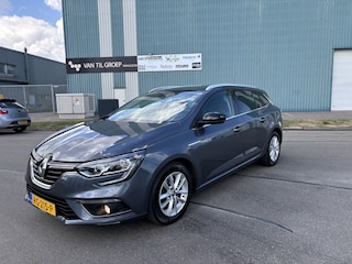 Renault Mégane Estate 1.2 TCe Limited 6-Bak 132 PK. Prachtige auto van de tweede eigenaar !!! Ketting en waterpomp net vervangen door de dealer !!