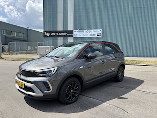 Opel Crossland 1.2i Turbo GS Line 6-Bak 111 PK. Slechts 40.000 KM !!! Gewoon nieuwe auto !!
