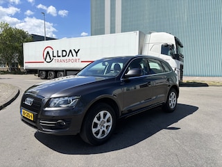 Audi Q5 2.0 TFSI quattro 4X4 Pro Line Automaat 211 PK. Zeer goed onderhouden en fijn rijdende auto !!!