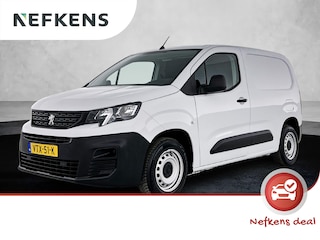 Peugeot Partner GB L1 100 pk | Navigatie via Apple Carplay/Android Auto | Parkeersensoren Achter | Airco | Cruise Control | Bluetooth | DAB Ontvanger | Start/Stop Systeem | Zijschuifdeur Rechts | Buitenspiegels Elektrisch Verstel -en Verwarmbaar |