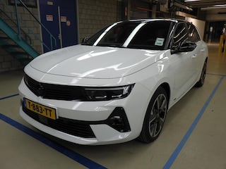 Opel Astra Electric Ultimate156pk 3 Fase | Schuif-/Kanteldak | Alcantara | 360 Camera | Adaptive Cruise | Stuur/Stoelverwarming | LED-Matrix | Elektr. Stoelen | Warmtepomp | Full Options | !!