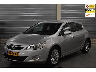 Opel Astra 1.4 Turbo Cosmo + Navigatie|Blueooth|Parkeersensoren|Trekhaak|