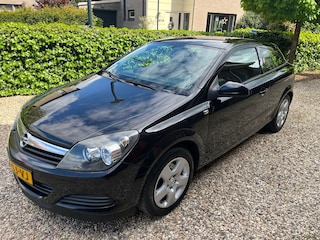 Opel Astra GTC 1.6 Edition