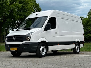 Volkswagen Crafter 32 2.0 TDI L2H2 3500 KG trekgewicht, achteruitrijcamera, airco, cruise control, navi, parkeersensoren