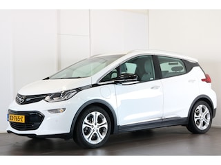 Opel Ampera-e Business executive 60 kWh 204 | Camera | Voorstoelen verwarmd | Stuur verw. | Xenon | Parkeersenoren V+A | LMV 17''| Apple Carplay | Warmte werende voorruit |