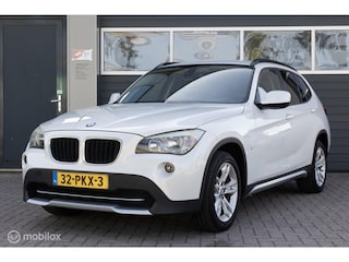 BMW X1 sDrive18i Executive CRUISE NAVI LEDER PARELMOER WIT