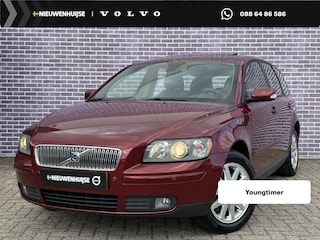 Volvo V50 2.4 Momentum | Parkeersensoren V+A | High Performance Audio | Climate Control | Schuif/kantel dak | Cruise control | Regensensor |