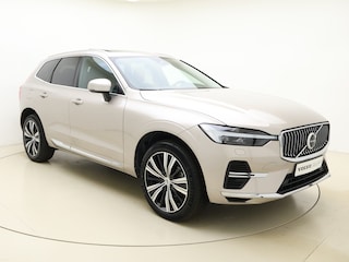 Volvo XC60 T6 350pk AWD Core Bright / Panoramadak / Pilot Assist / Stoel/- en stuurverwarming / Trekhaak / H&K audio / Lederen bekleding /