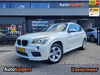 BMW X1 SDrive20i High Executive | AUTOMAAT | 1e eigenaar | Met o.a. climate, cruise control, panoramadak en navigatie!