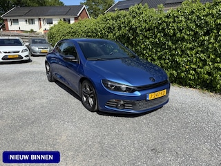 Volkswagen Scirocco 2.0 TSI Highline Plus | Xenon | Navi | DCC | Autom. Airco | Cruise Control | LMV | PDC | Privacy Glass | APK tot 04-01-2026