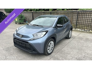 Toyota Aygo 1.0 VVT-i S-CVT AUTOMAAT Envy Clima / Camera / Carplay / 14.315 KM / nov 2024!!!