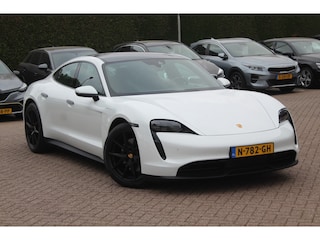 Porsche Taycan 79 kWh / Panoramadak / Leder / Parkeerhulp V+A / 19'' / Stoelverwarming / DAB / Cruise Control