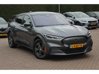 Ford Mustang Mach-E Extended First Edition AWD 98 kWh / Panoramadak / Camera / Leder / 19'' / B&O / Keyless / DAB / Dodehoek / ACC / Navigatie / Sfeerverlichting / Stoelverwarming