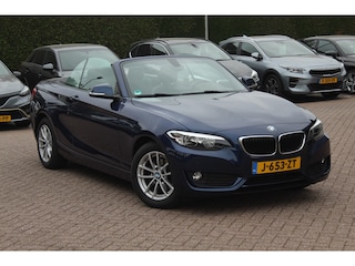 BMW 2-serie Cabrio 218i Essential / Parkeerhulp V+A / 16'' / Bluetooth / Cruise Control