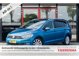 Volkswagen Touran 1.5 TSI Highline 7p | Schuif/ Kantel panoramadak | Navigatie | Stoelverwarming | Adaptieve Cruise Control | Ergo | LED Koplampen | Metalic Lak | Lichtmetalen Velgen | Velours/ Alcantara Bekleding |