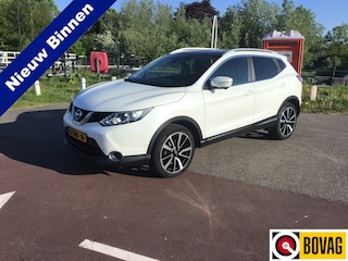 Nissan Qashqai 1.2 Premier Edition Bj2014 panoramadak camera apk