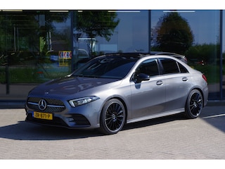 Mercedes-Benz A-klasse 200 164 PK Automaat AMG-Line Business Solutions, Night-Pakket, Panoramadak, LED, Camera, Leder-Alcantara