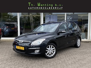 Hyundai i30 CW 2.0i Style | Cruise Control | Klimaat Controle | Half-Lederen Bekleding | Boordcomputer | Trekhaak |