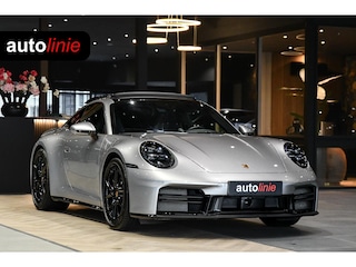Porsche 911 3.0 Carrera MY25. BTW. Sport Design, Chrono, Lift, Pano, SportUitl, Leder, HD-Matrix, 14 Weg, Koeling, 360, ACC, Bose!