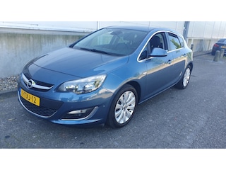 Opel Astra 1.4 Turbo Cosmo camera