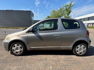 Toyota Yaris 1.3 VVT-i Idols APK Gek, 03-2026